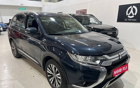 Mitsubishi Outlander III рестайлинг 3, 2019 год, 2 249 000 рублей, 4 фотография