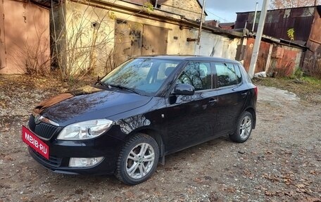 Skoda Fabia II, 2011 год, 800 000 рублей, 3 фотография