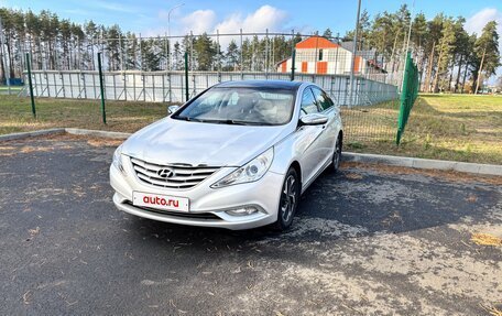 Hyundai Sonata VI, 2010 год, 900 000 рублей, 3 фотография