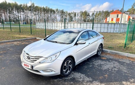 Hyundai Sonata VI, 2010 год, 900 000 рублей, 4 фотография