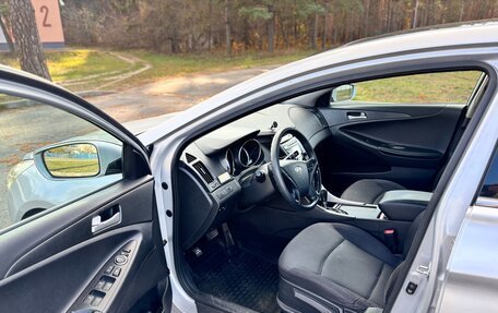 Hyundai Sonata VI, 2010 год, 900 000 рублей, 10 фотография