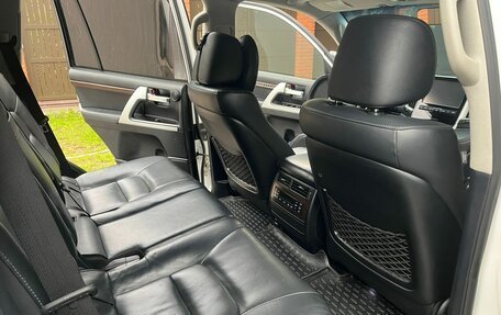 Toyota Land Cruiser 200, 2015 год, 4 790 000 рублей, 10 фотография