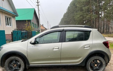 Renault Sandero II рестайлинг, 2017 год, 1 100 000 рублей, 2 фотография