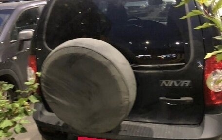 Chevrolet Niva I рестайлинг, 2017 год, 730 000 рублей, 2 фотография