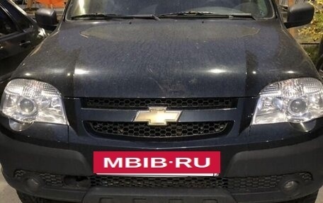 Chevrolet Niva I рестайлинг, 2017 год, 730 000 рублей, 3 фотография