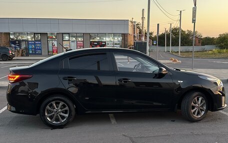 KIA Rio IV, 2021 год, 1 750 000 рублей, 3 фотография