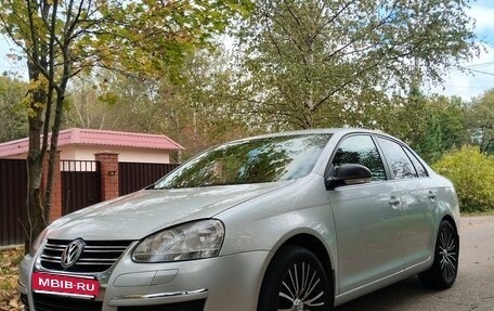 Volkswagen Jetta VI, 2008 год, 715 000 рублей, 1 фотография