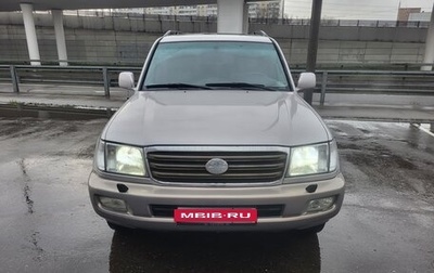 Toyota Land Cruiser 100 рестайлинг 2, 2002 год, 2 655 000 рублей, 1 фотография