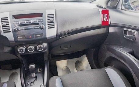 Mitsubishi Outlander III рестайлинг 3, 2011 год, 1 249 000 рублей, 19 фотография