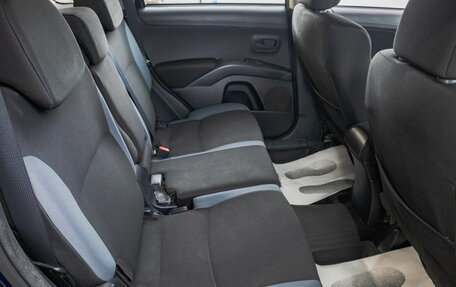 Mitsubishi Outlander III рестайлинг 3, 2011 год, 1 249 000 рублей, 22 фотография