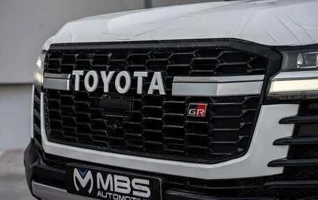 Toyota Land Cruiser, 2025 год, 12 000 000 рублей, 9 фотография