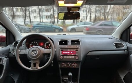Volkswagen Polo VI (EU Market), 2011 год, 1 290 000 рублей, 25 фотография