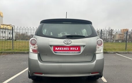 Toyota Verso I, 2010 год, 1 150 000 рублей, 4 фотография