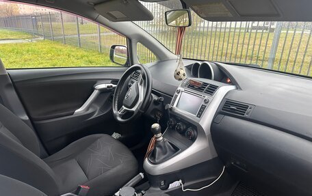 Toyota Verso I, 2010 год, 1 150 000 рублей, 12 фотография