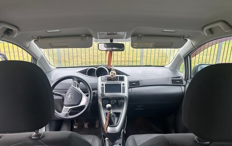 Toyota Verso I, 2010 год, 1 150 000 рублей, 14 фотография