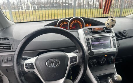 Toyota Verso I, 2010 год, 1 150 000 рублей, 16 фотография