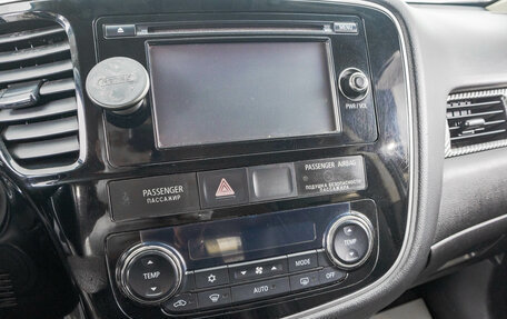 Mitsubishi Outlander III рестайлинг 3, 2014 год, 2 249 000 рублей, 21 фотография