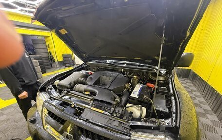 Mitsubishi Pajero III рестайлинг, 2006 год, 807 000 рублей, 13 фотография