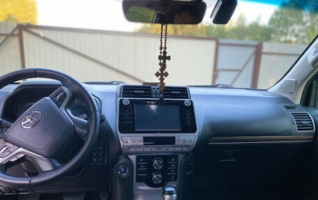 Toyota Land Cruiser Prado 150 рестайлинг 2, 2018 год, 5 100 000 рублей, 12 фотография