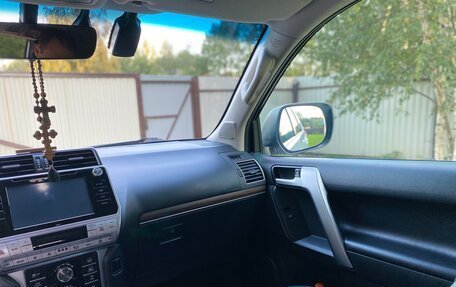 Toyota Land Cruiser Prado 150 рестайлинг 2, 2018 год, 5 100 000 рублей, 13 фотография