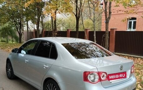 Volkswagen Jetta VI, 2008 год, 715 000 рублей, 4 фотография