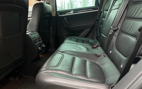 Volkswagen Touareg III, 2015 год, 2 850 000 рублей, 26 фотография