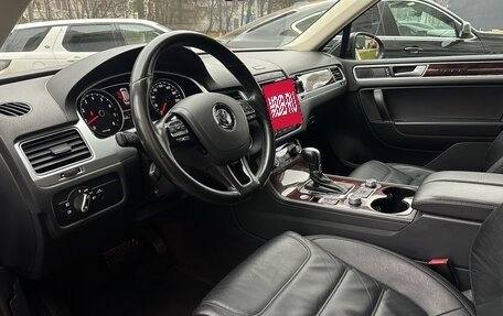 Volkswagen Touareg III, 2015 год, 2 850 000 рублей, 20 фотография