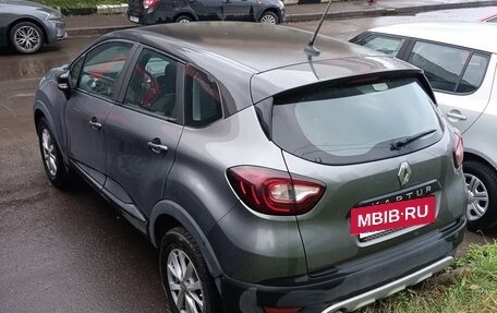 Renault Kaptur I рестайлинг, 2022 год, 2 300 000 рублей, 4 фотография