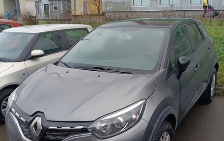 Renault Kaptur I рестайлинг, 2022 год, 2 300 000 рублей, 3 фотография