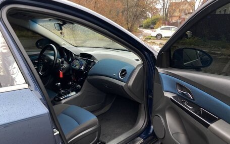 Chevrolet Cruze II, 2010 год, 650 000 рублей, 13 фотография