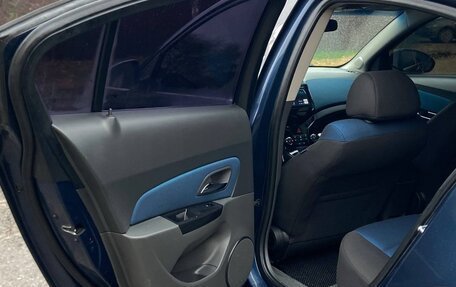 Chevrolet Cruze II, 2010 год, 650 000 рублей, 16 фотография