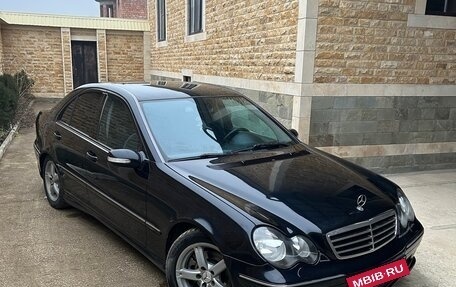 Mercedes-Benz C-Класс, 2005 год, 750 000 рублей, 1 фотография