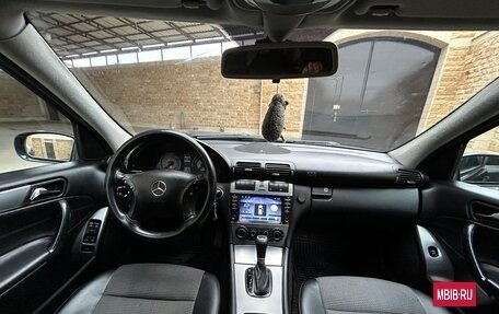 Mercedes-Benz C-Класс, 2005 год, 750 000 рублей, 13 фотография