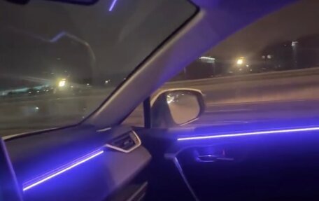 Toyota RAV4, 2021 год, 3 900 000 рублей, 12 фотография