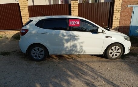 KIA Rio III рестайлинг, 2013 год, 700 000 рублей, 3 фотография