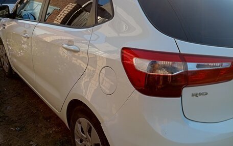 KIA Rio III рестайлинг, 2013 год, 700 000 рублей, 13 фотография