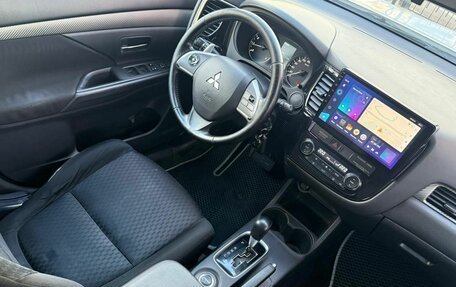 Mitsubishi Outlander III рестайлинг 3, 2012 год, 1 150 000 рублей, 14 фотография