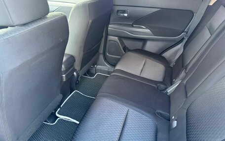 Mitsubishi Outlander III рестайлинг 3, 2012 год, 1 150 000 рублей, 19 фотография