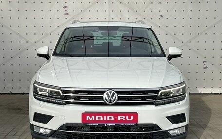 Volkswagen Tiguan II, 2017 год, 2 360 000 рублей, 3 фотография