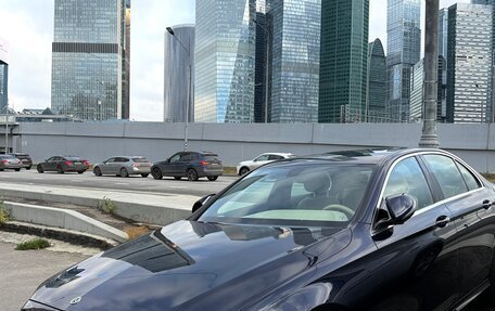 Mercedes-Benz E-Класс, 2019 год, 4 200 000 рублей, 1 фотография