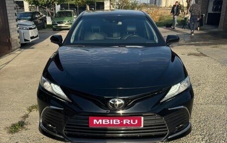 Toyota Camry, 2021 год, 3 250 000 рублей, 1 фотография