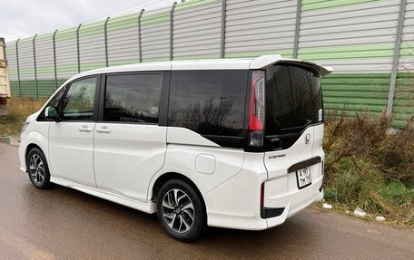 Honda Stepwgn IV, 2019 год, 2 225 000 рублей, 4 фотография