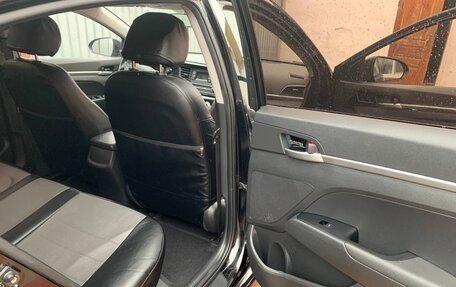 Hyundai Elantra VI рестайлинг, 2019 год, 1 550 000 рублей, 14 фотография