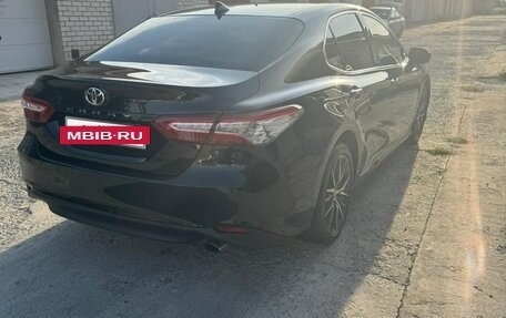 Toyota Camry, 2021 год, 3 250 000 рублей, 5 фотография
