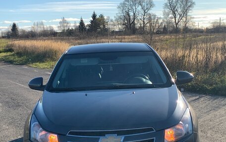 Chevrolet Cruze II, 2010 год, 620 000 рублей, 2 фотография