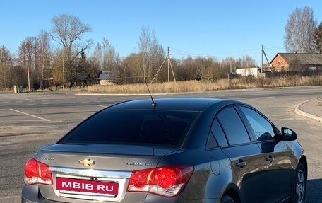 Chevrolet Cruze II, 2010 год, 620 000 рублей, 4 фотография
