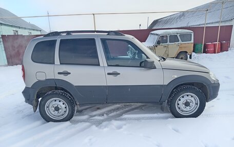 Chevrolet Niva I рестайлинг, 2018 год, 620 000 рублей, 23 фотография