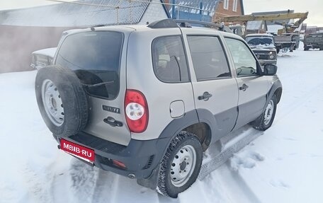 Chevrolet Niva I рестайлинг, 2018 год, 620 000 рублей, 25 фотография