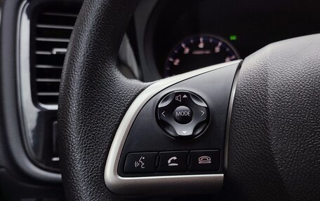 Mitsubishi Outlander III рестайлинг 3, 2022 год, 2 690 000 рублей, 17 фотография