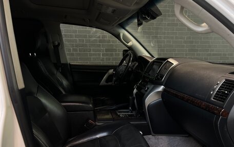 Toyota Land Cruiser 200, 2013 год, 3 300 000 рублей, 9 фотография